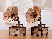 Retro Phonograph Music Box