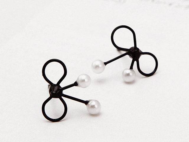 Pearl Ribbon Earrings