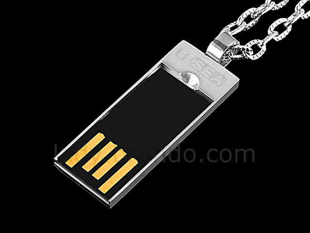 USB Lip Necklace Flash Drive
